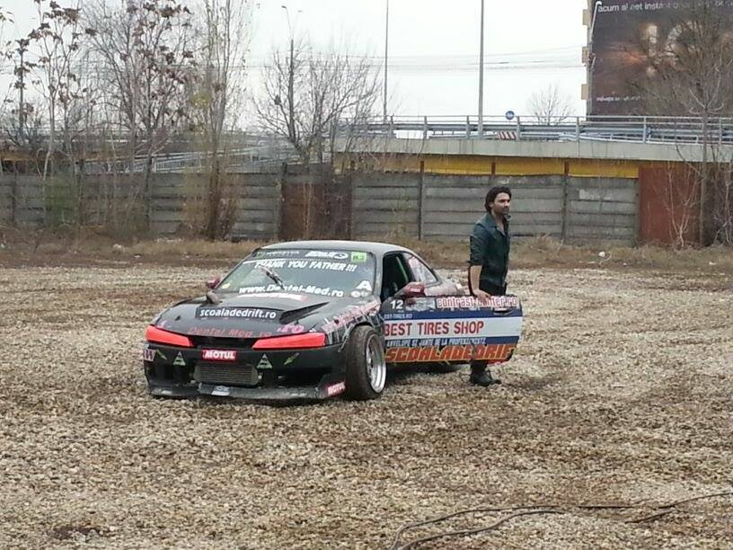 Pepe a facut drifturi cu o super masina