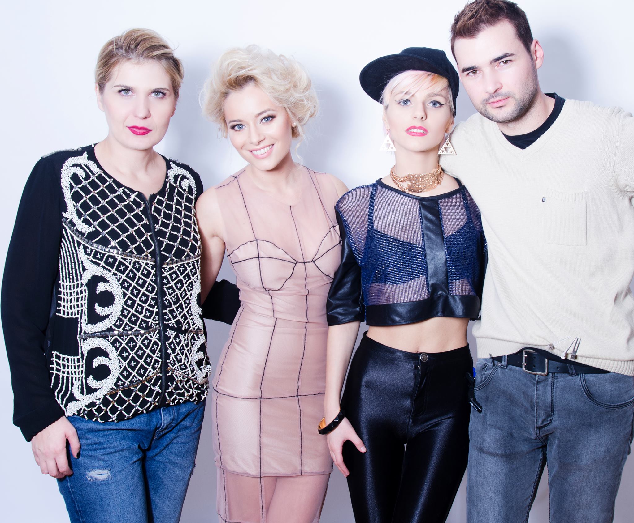 Marta este studenta la Universitatea de Arta din Bucuresti