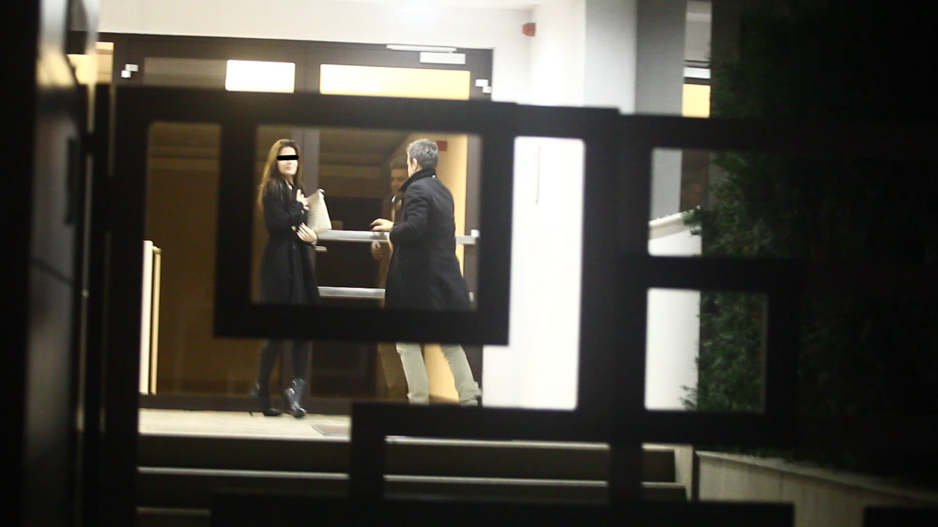 Acum cateva zile, Viktor s-a afisat cu o alta domnisoara, pe care a dus-o in apartamentul unde a locuit cu Alina