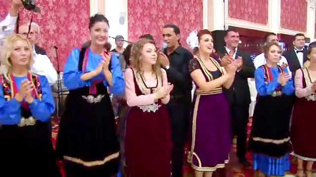 Gabi a imbracat si ea straie aromane