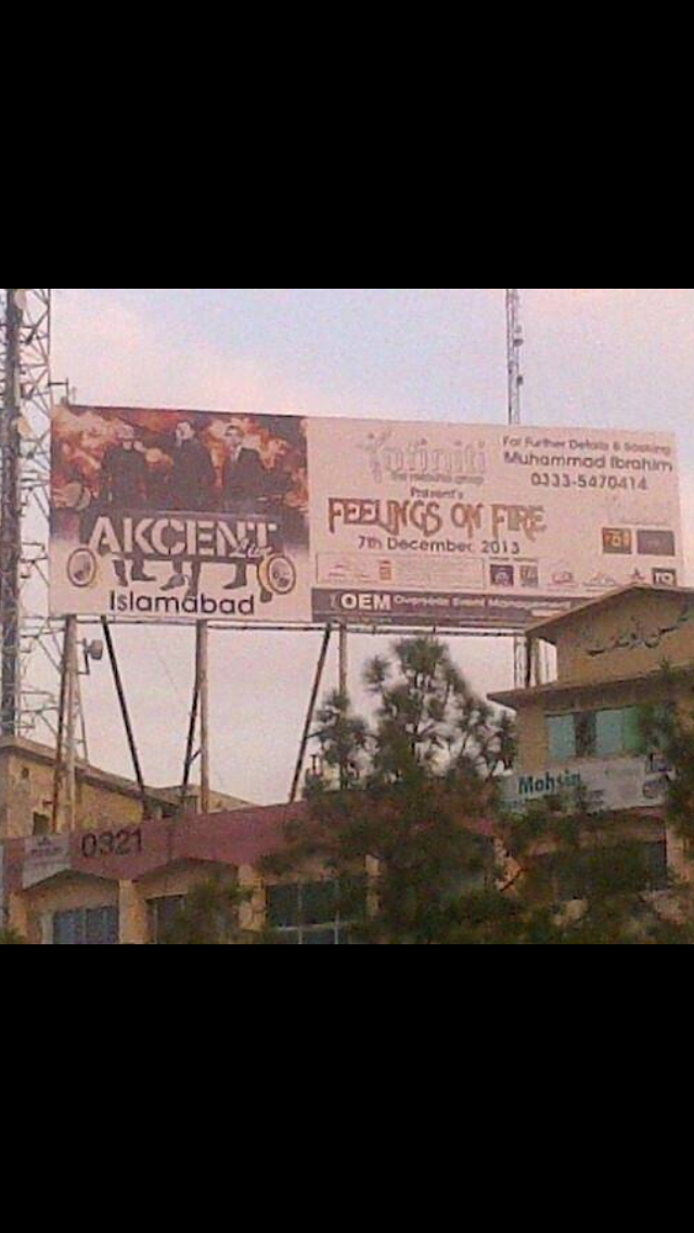 Aceasta este dovada ca Adi Sina se promoveaza cu vechea formula Akcent