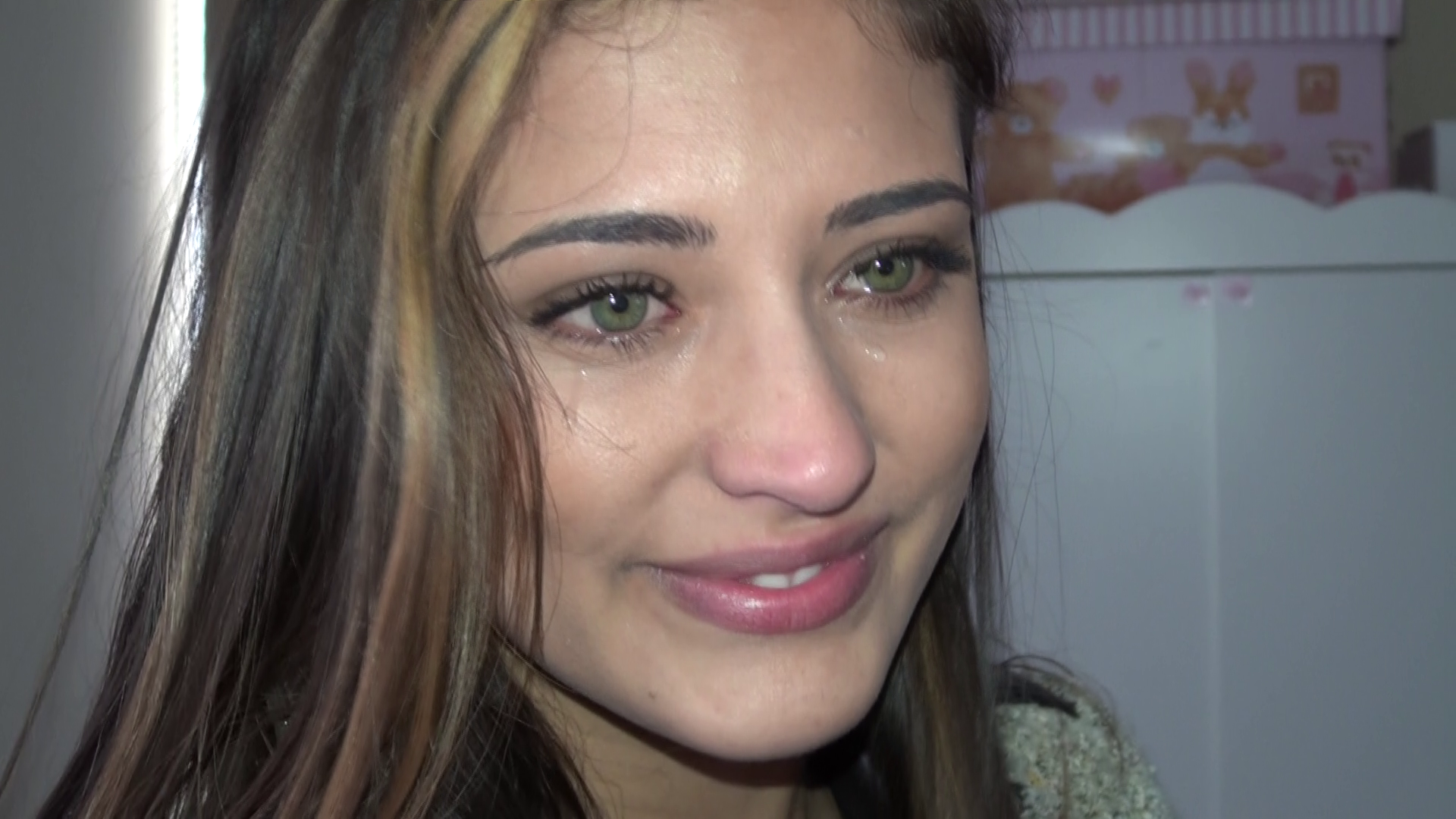 Artista nu-si poate stapanii emotiile atunci cand aduce vorba de fiica ei