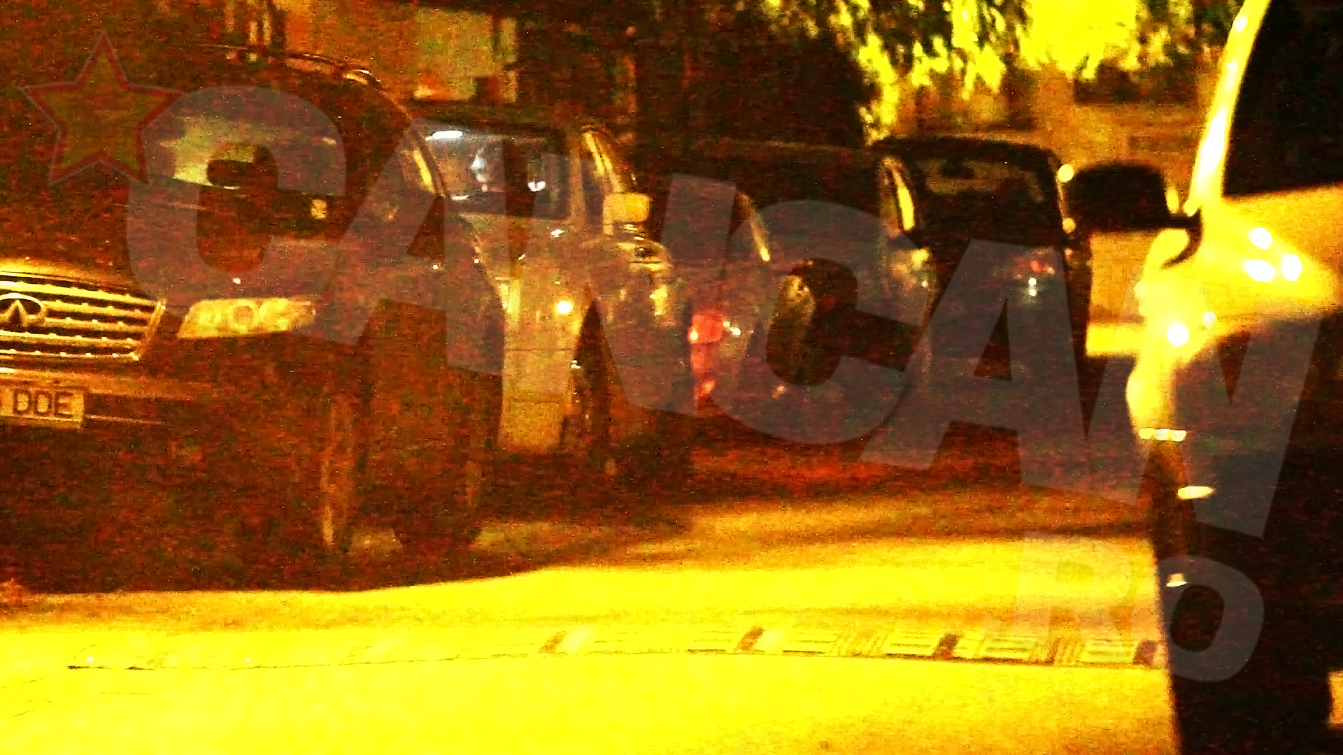 Chiar daca isi poate permite un sofer, Dan Diaconescu isi conduce singur masina de lux