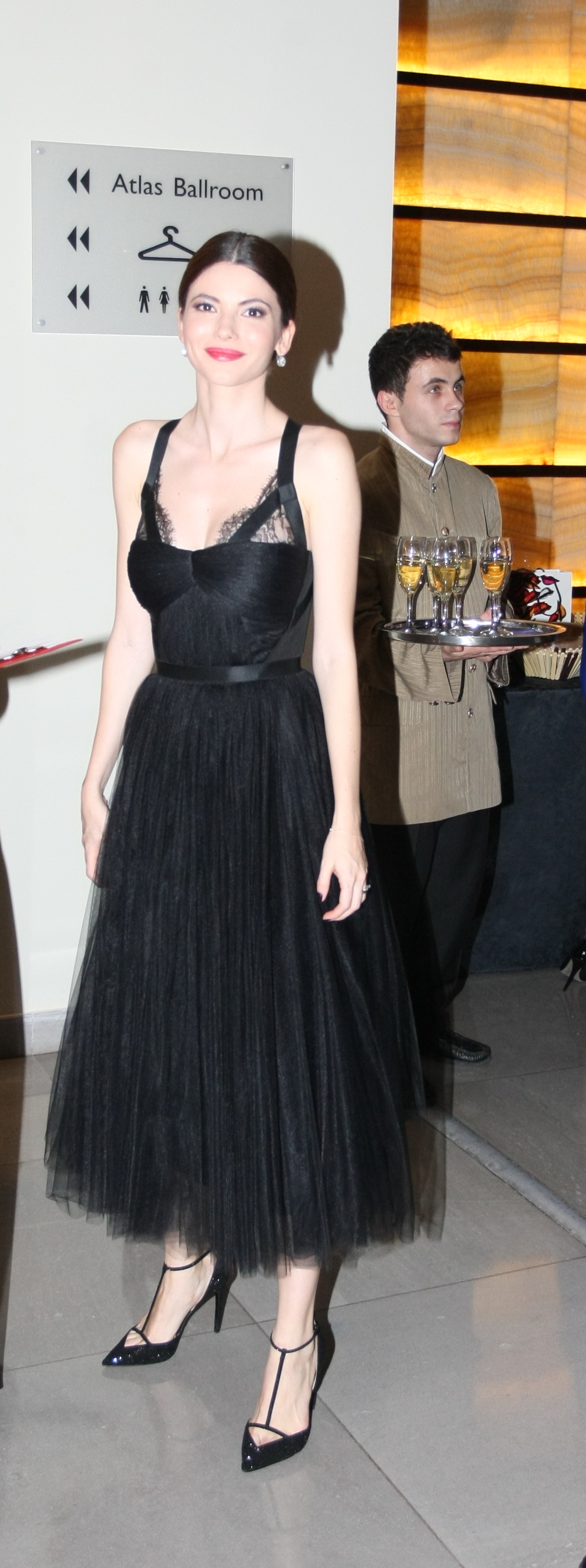 Anca este insarcinata in aproape trei luni, dar nu s-a ingrasat nici macar un gram