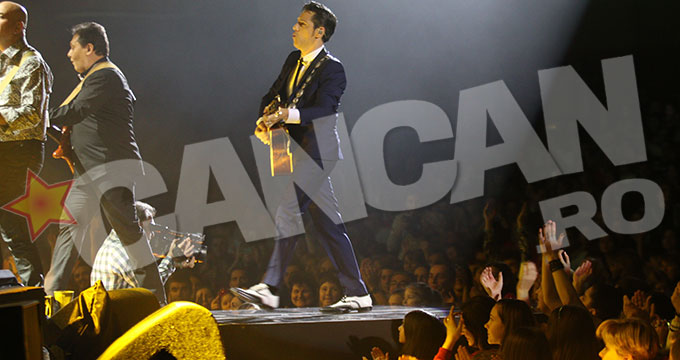 Admiratoarea a urmarit show-ul lui Banica din primele randuri