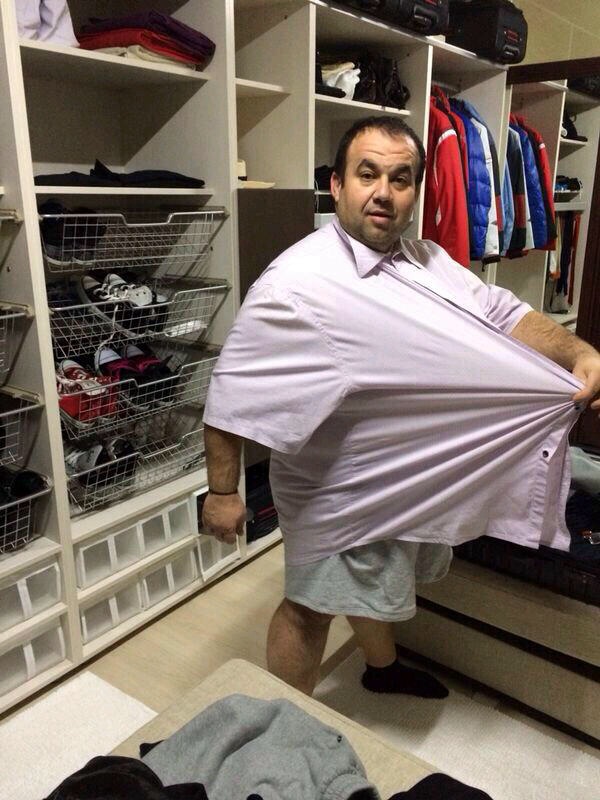 Acum, in camasa lui Gavrila ar mai putea intra inca unul de acelasi dimensiuni cu el