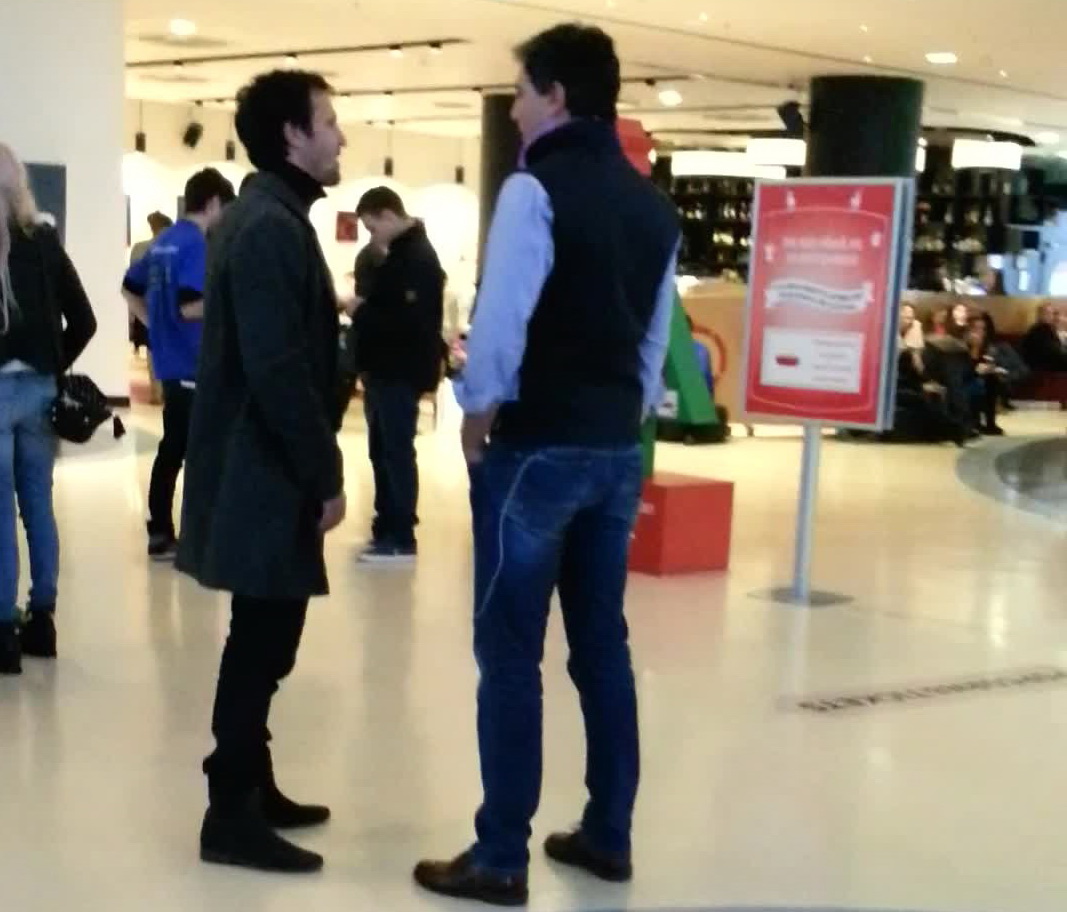 Iubitul Malvinei si Alexandru Ciucu fac schimb de impresii