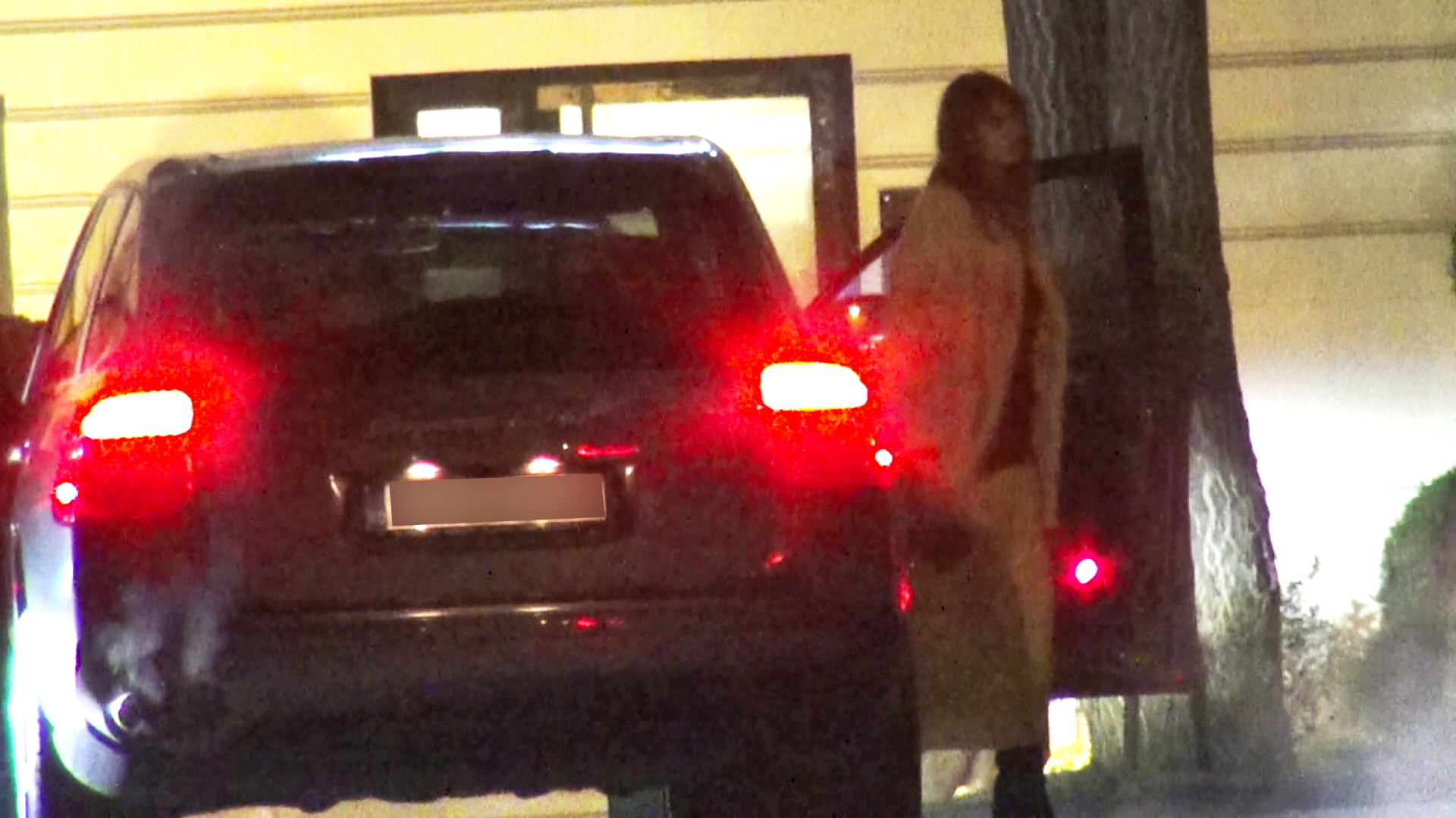 Fostul model a revenit imediat la vechile masuri