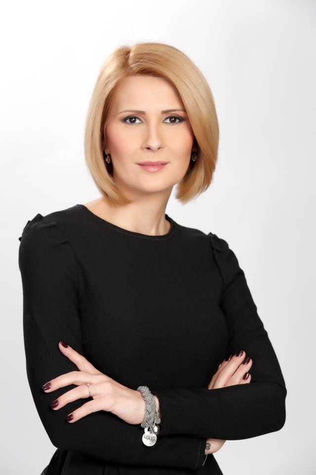 Pe micul ecran, Sandra arata ireprosabil