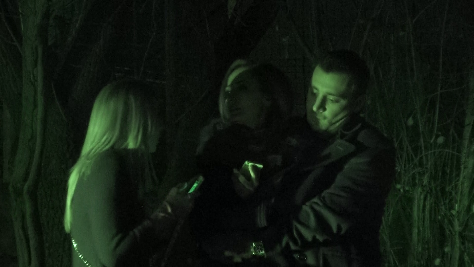 Ligia si iubitul ei au stat de vorba cu prietena vedetei, pe care ulterior au dus-o si acasa