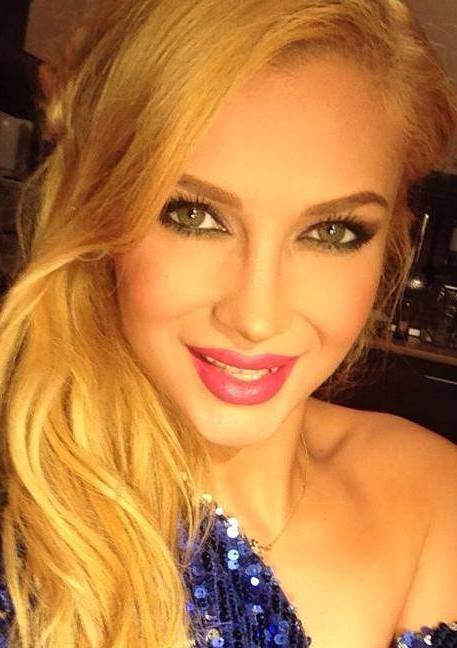 Lora a tinut legatura cu fanii de pe Facebook chiar si cand era pe patul de spital