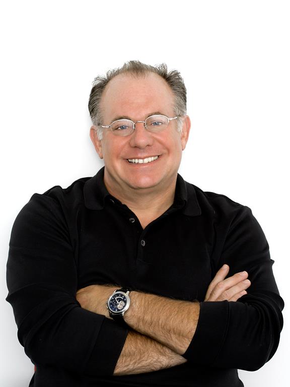 David Suliteanu are una dintre cele mai invidiate meserii din lume