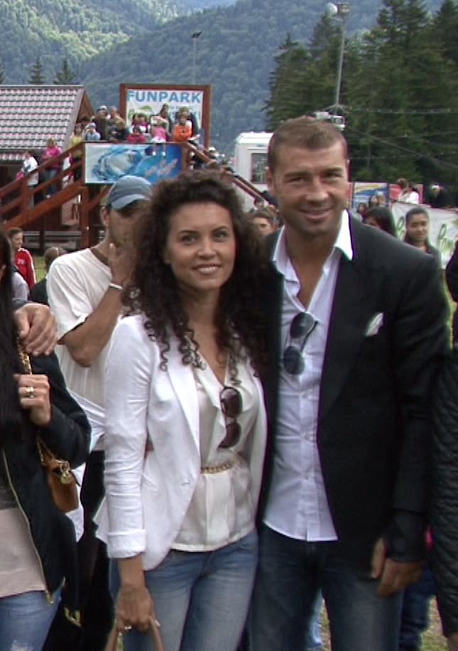 Bute este sustinut la Montreal de sotia sa