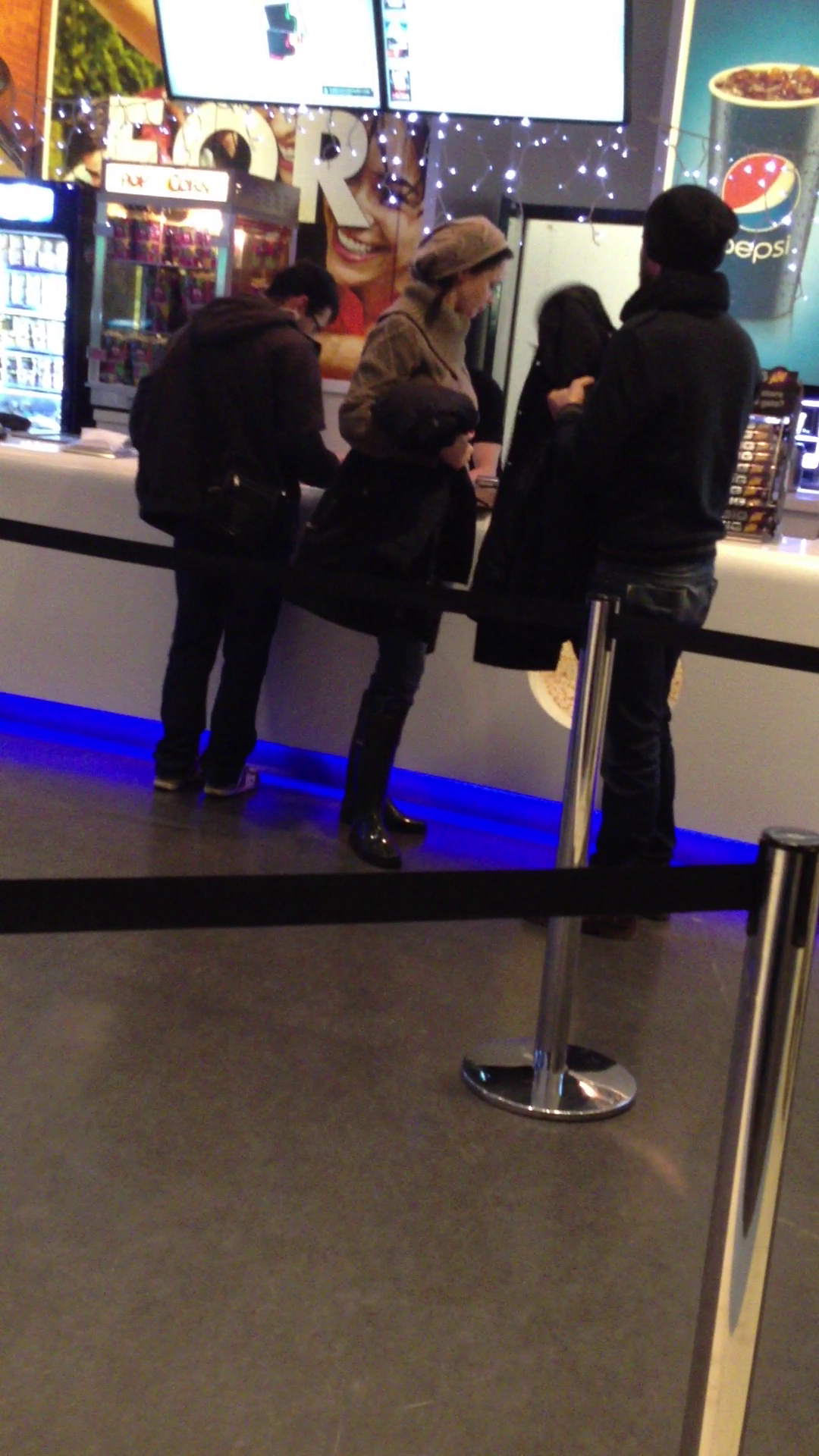 Andreea si Tuncay si-au recuperat gecile de la casa de bilete