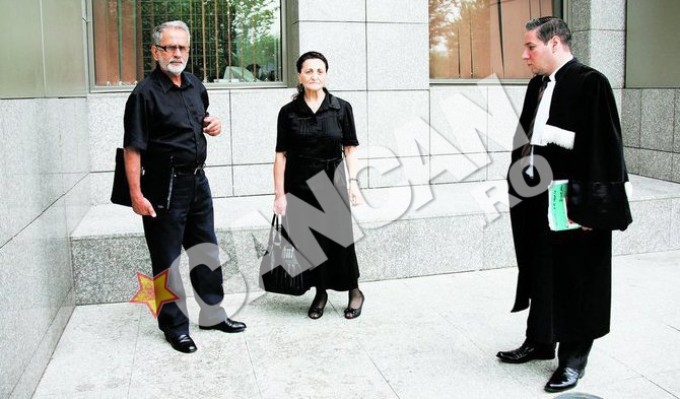 Petru Mircea atacat şi pus iar la zid: