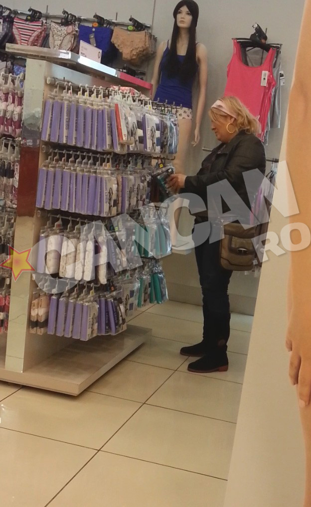 Viorica a fost indecisa in privinta lenjeriei intime, insa, pana la urma, a gasit ce-i trebuia