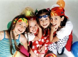 Sore cand canta in trupa Dolly