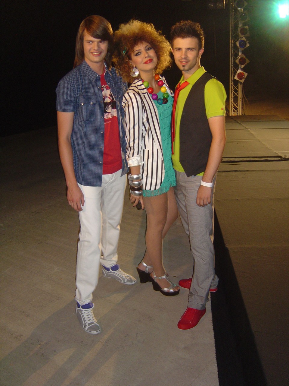 Sore a cantat in trupa Crazy Win