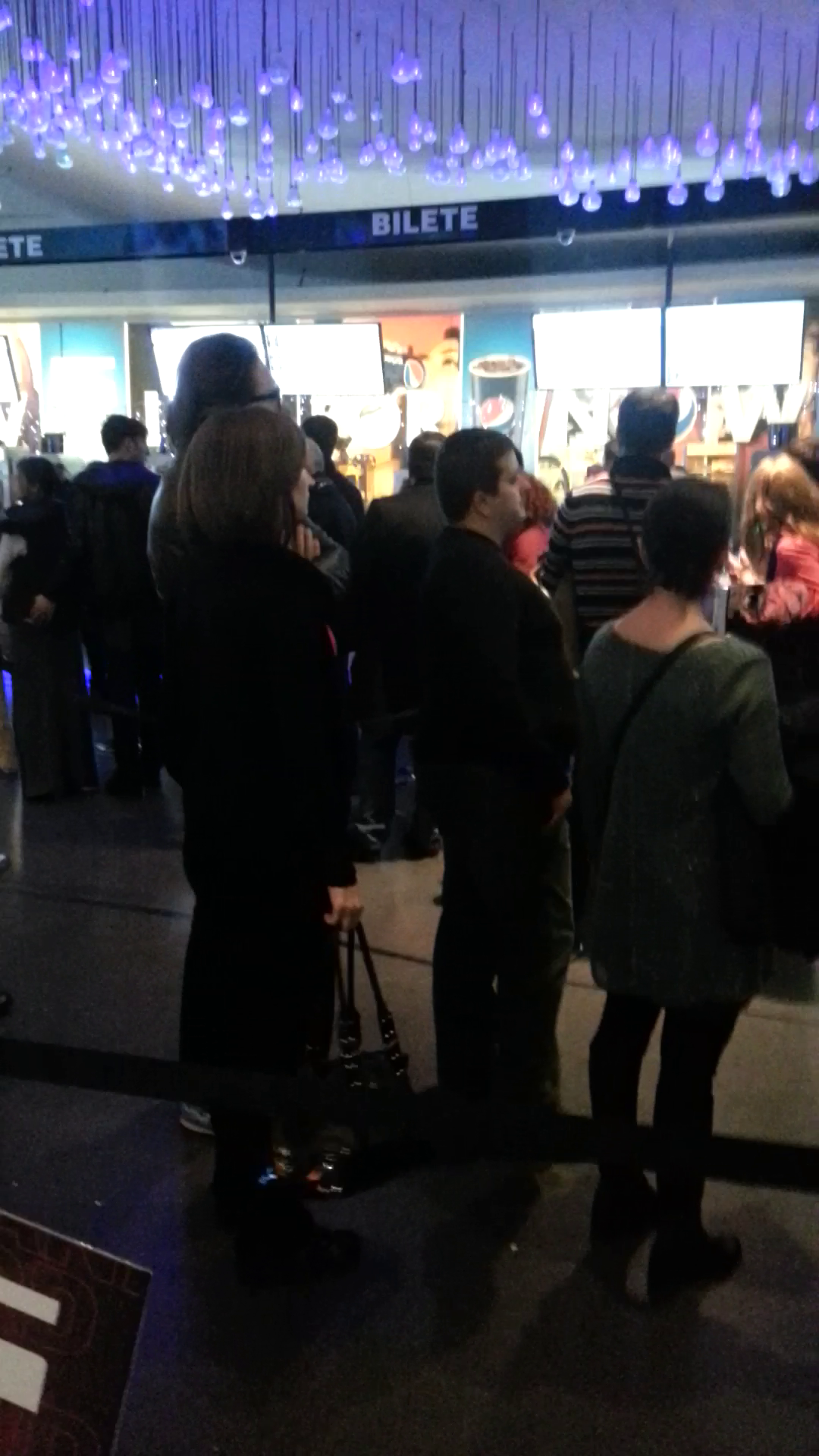 Cei doi au pastrat distanta