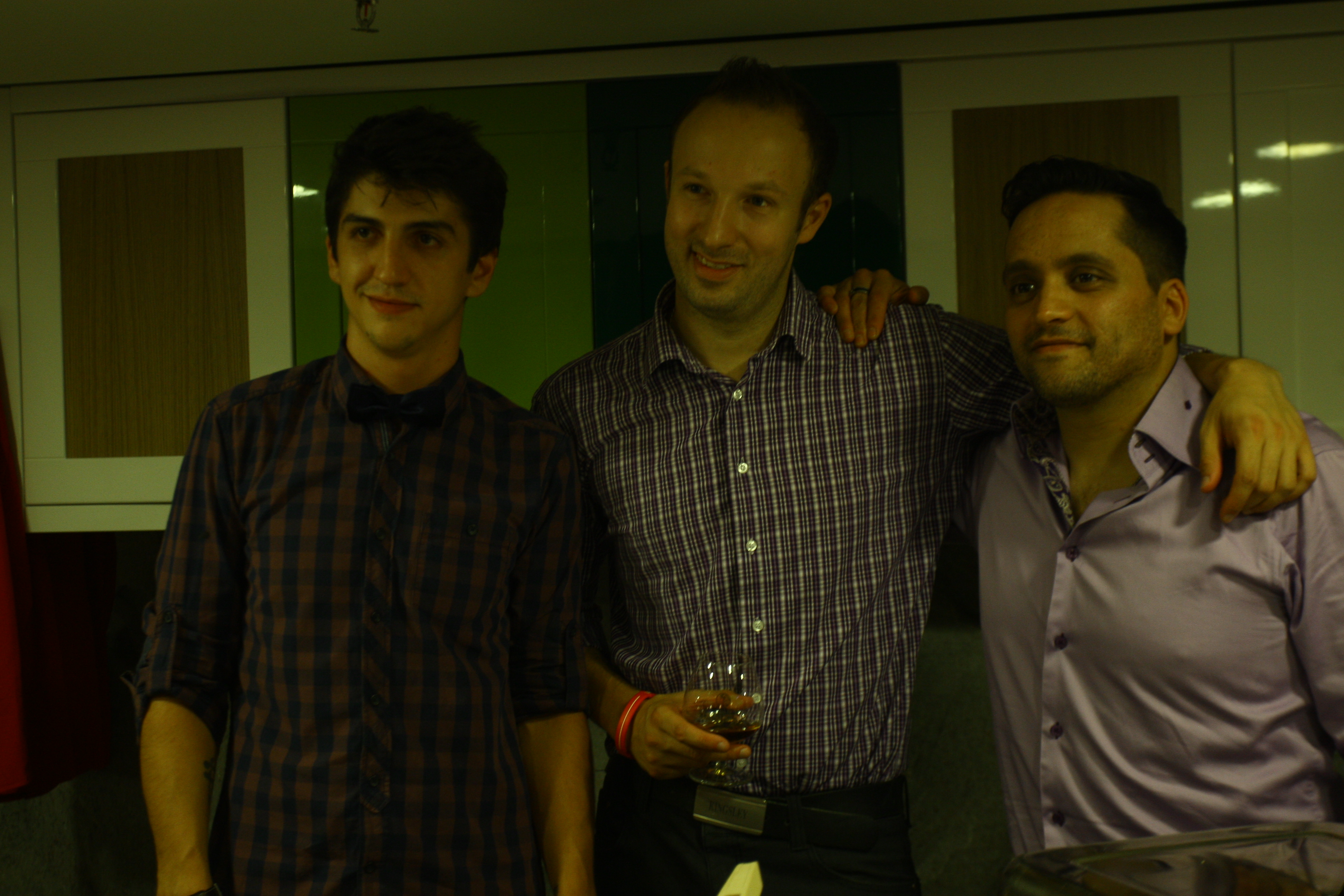 Petru, Alex si Mehrzad au deschis impreuna primul studio de gatit din Romania, intr-un mall bucurestean