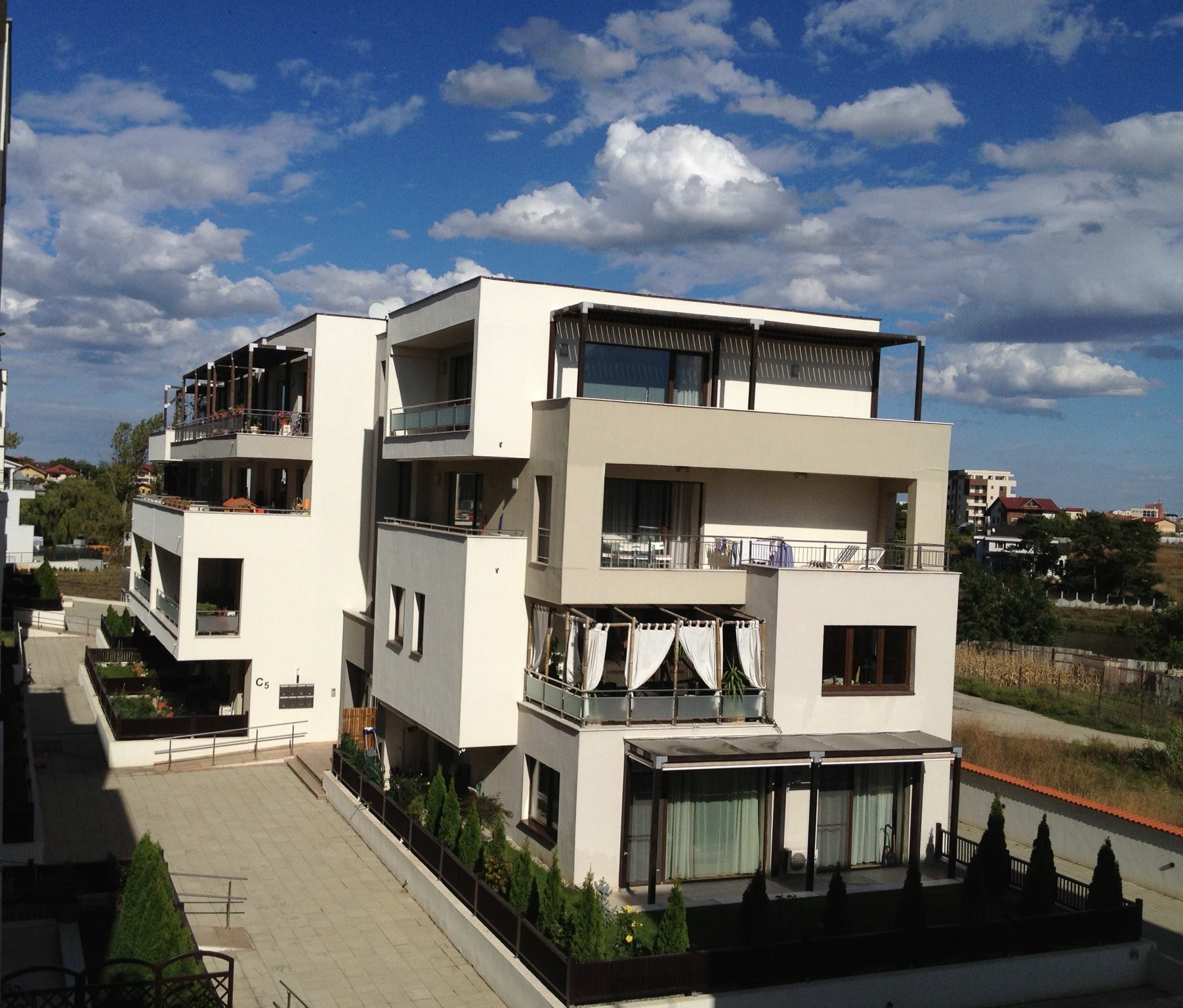 Asa arata complexul rezidential in care Victor Slav vrea sa se mute