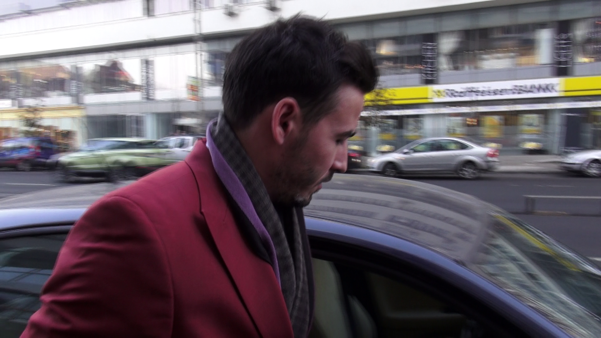 Adrian Cristea a fost luat de acasa de un prieten, sperand ca va reusi sa se faca neobservat