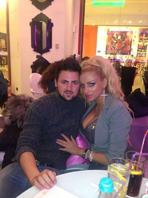 Chiar daca tatalui lui i-a distrus masina, Sanziana nu s-a 