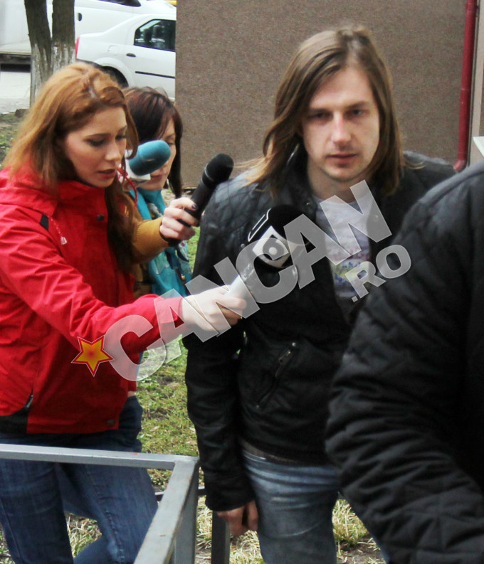 Fratele lui Randi a fost asaltat de presa in martie, cand era retinut pentru evaziune fiscala