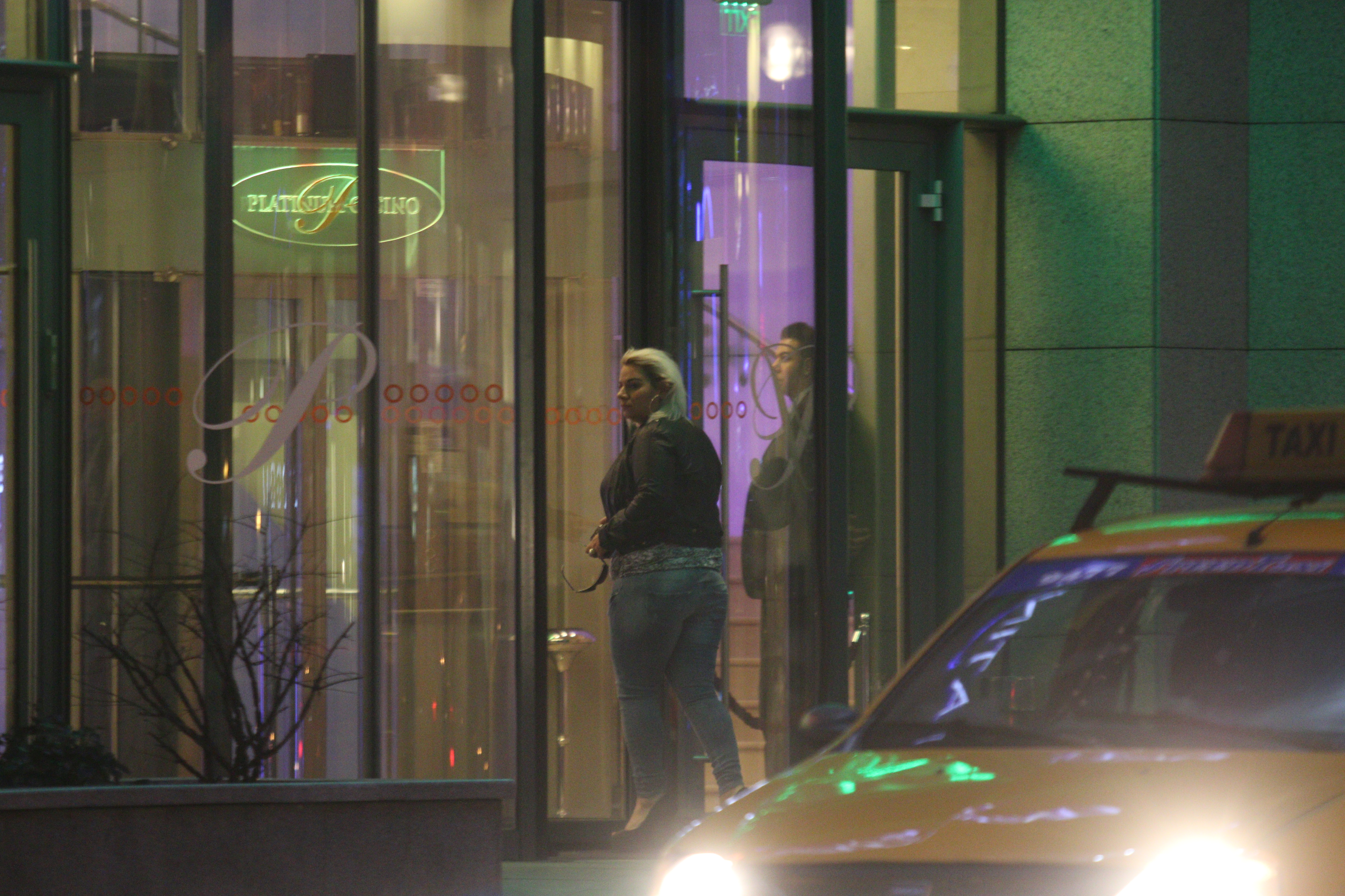 Nikita a mers sa se distreze la un cazino de pe Calea Victoriei