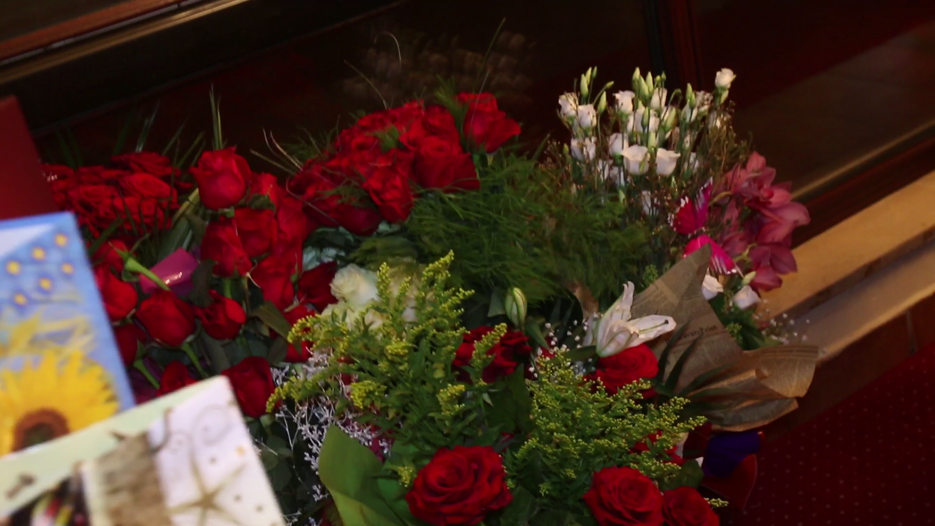 Simona a primit foarte multe flori la ziua ei