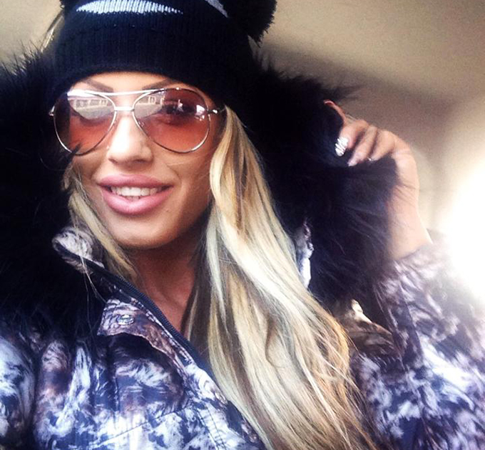 Loredana a plecat vineri in Italia