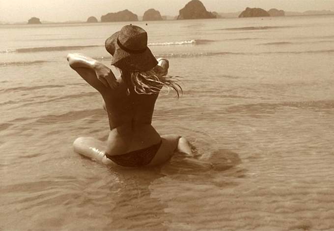 Cantareata a pozat sexy pentru sotul ei, Razvan