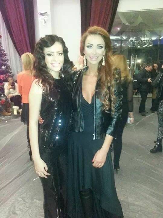 In decembrie, Rebeca s-a fotografiat alaturi de Bianca, la o prezentare de moda