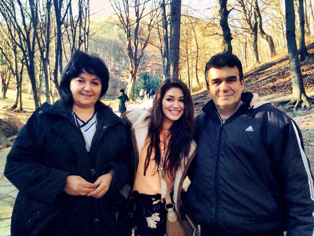 Elena si parintii ei au fost la Manastirea Prislop