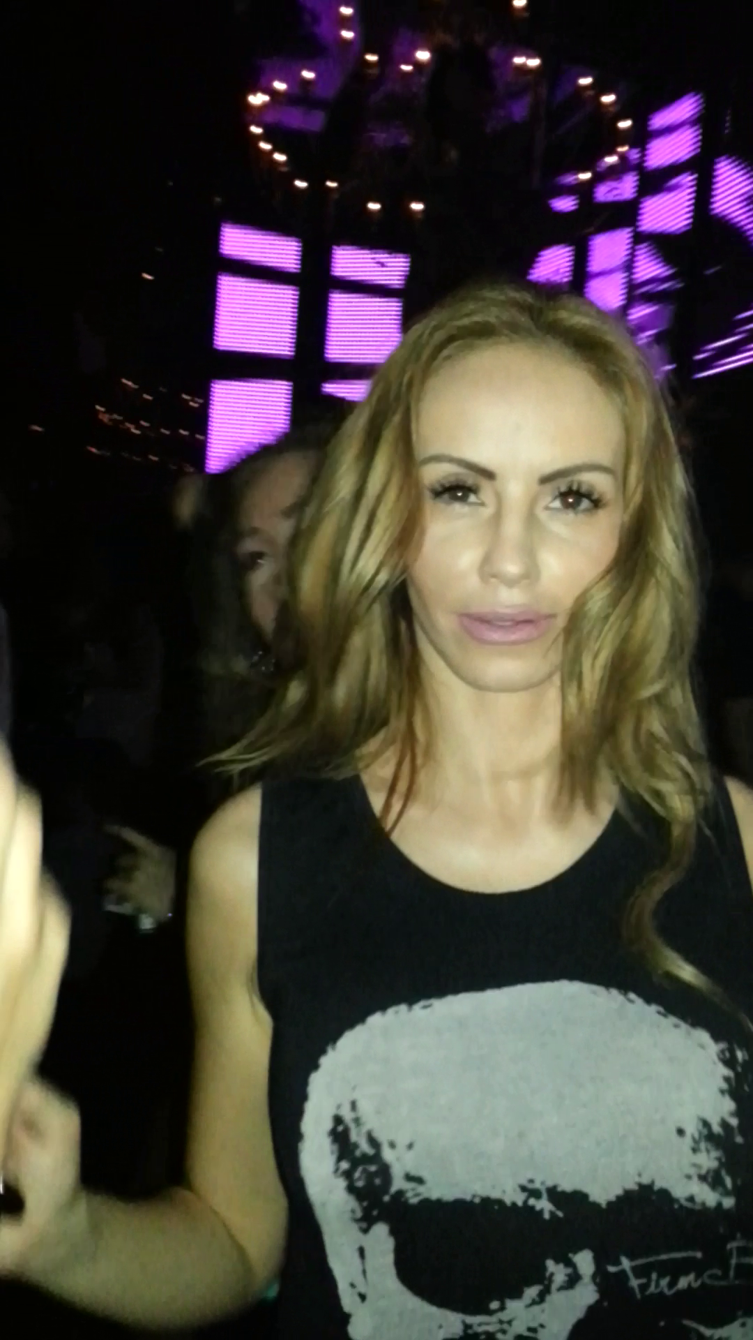 Flore s-a distrat la ziua playmate-ului Rellys Tonu