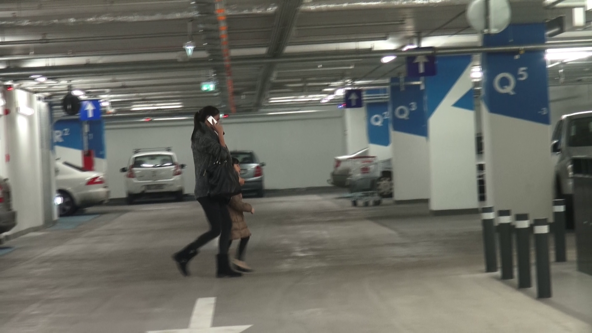 Cu cateva ore inainte sa nasca, Serea si fiica ei au iesit la shopping