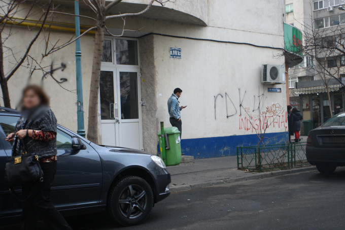 Zilele trecute, Adi Cristea a fost surprins iesind din blocul Denisei Nechifor