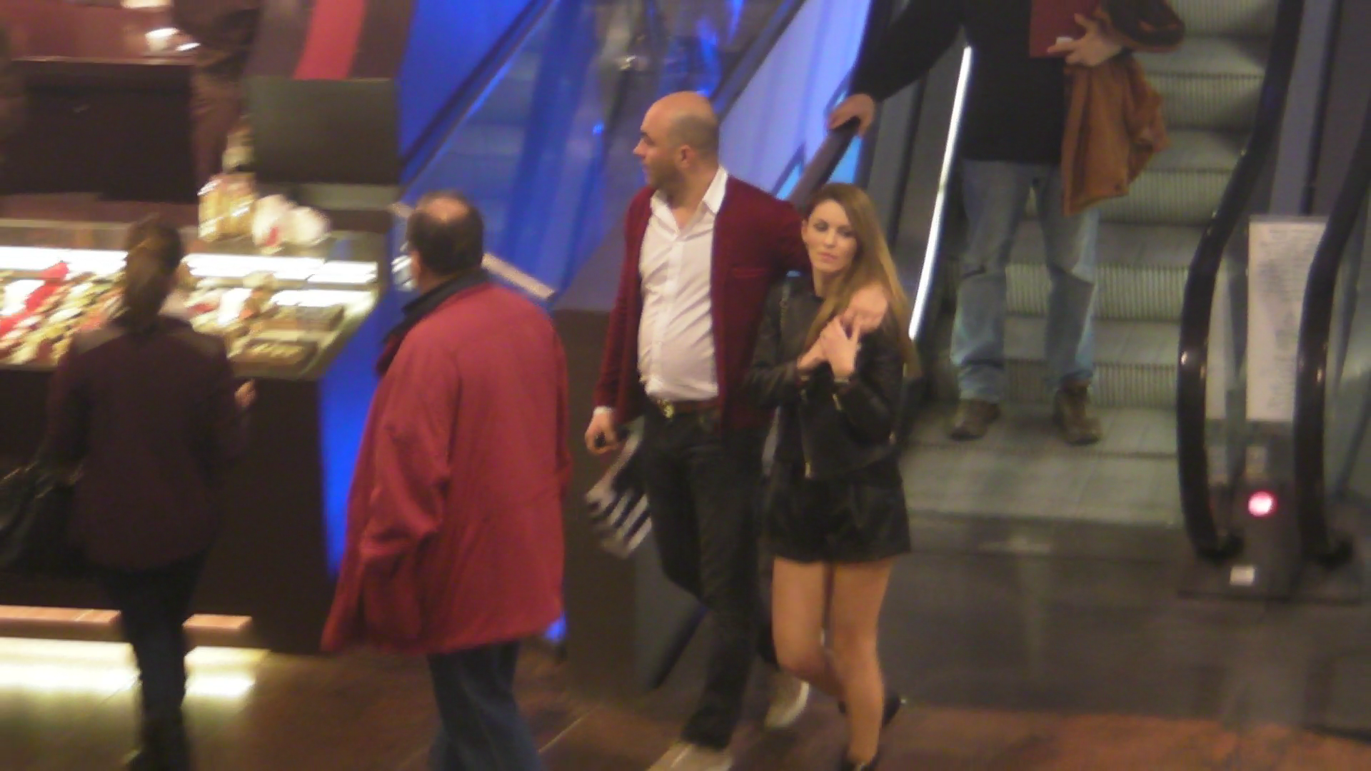 Blonda s-a intors la Paul, insa nu pare foarte fericita cu alegerea facuta