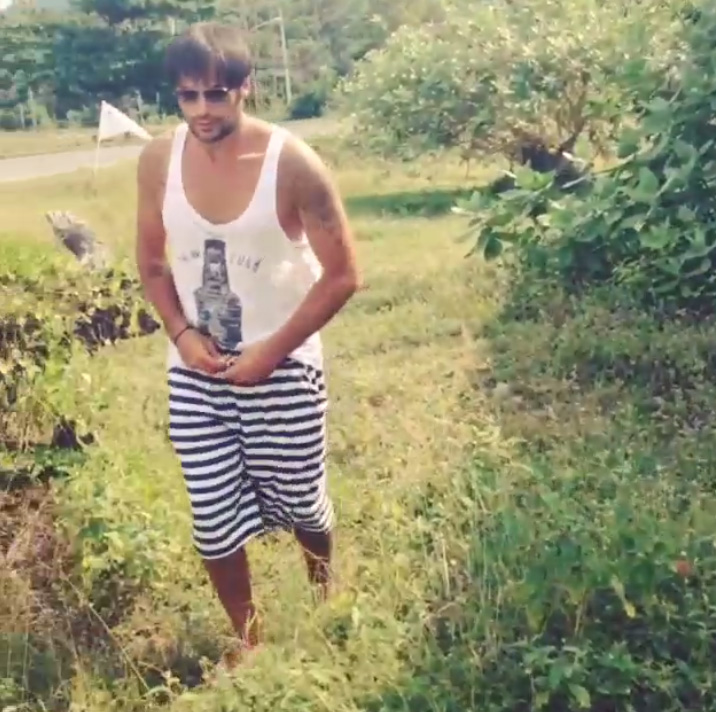 Radu Valcan a fost filmat la scurt timp dupa ce si-a facut nevoile