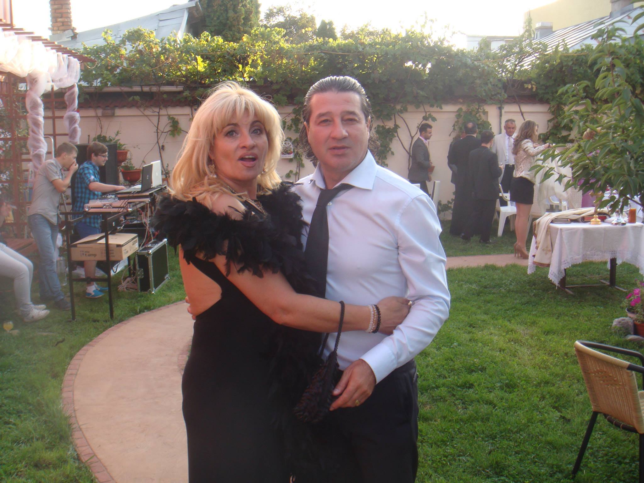 Carmen Tira este fara doar si poate o prezenta la evenimentele la care ia parte