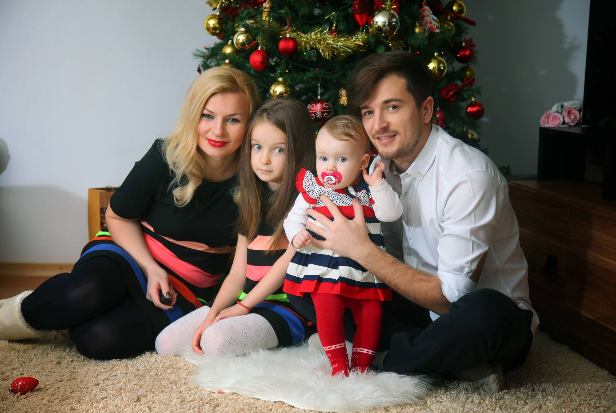 Radu si sotia sa, Ana, sunt casatoriti de aproape zece ani si au impreuna doua fete sursa: arhiva personala