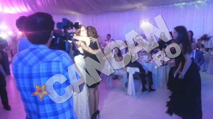 Alina a prins buchetul la nunta Biancai