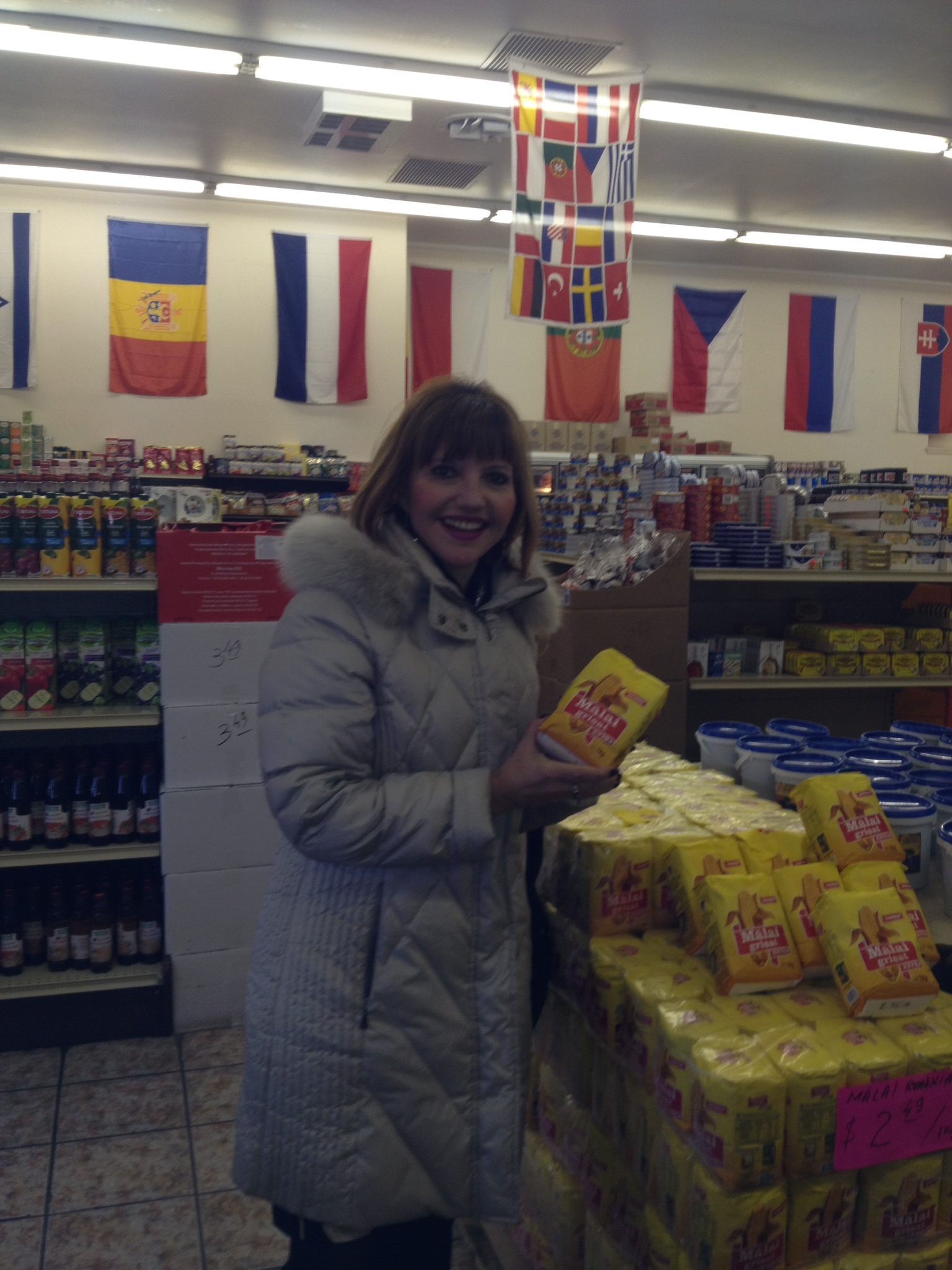 Prezentatoarea tv nu s-a putut abtine si a cumparat si cateva pungi de malai sursa: arhiva personala