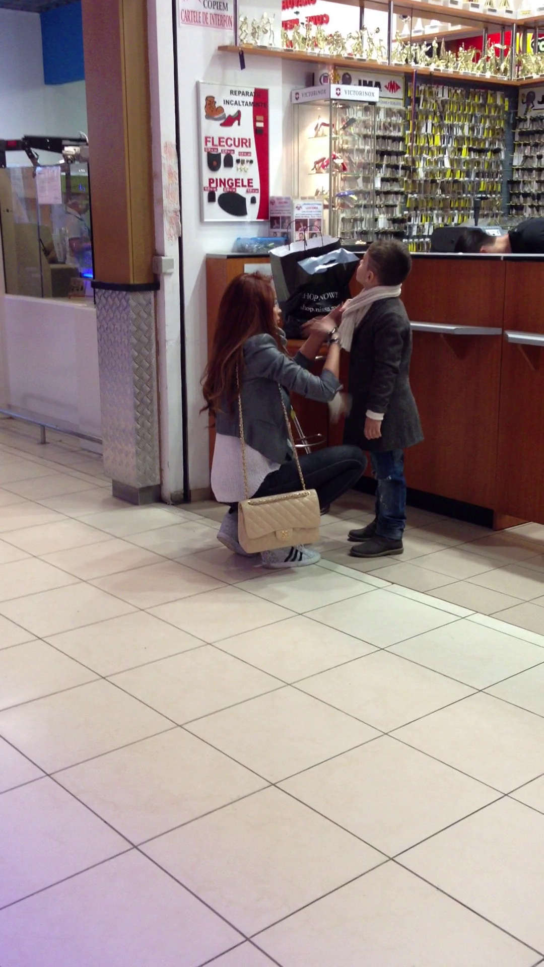 Bianca este extrem de grijulie cu fiul prietenei sale