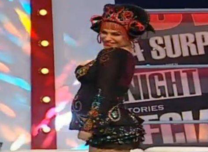 Anna si-a aratat burtica in direct la TV (foto: Kanal D)