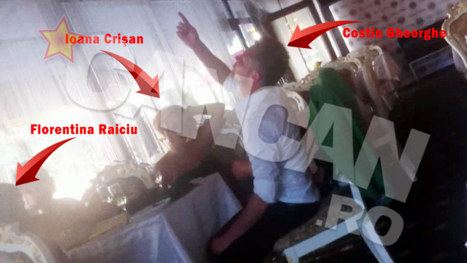 Vara trecuta, Costin se distra pe cinste fara iubita lui, bucurandu-se parca de ultimele momente de burlac sursa: arhiva personala