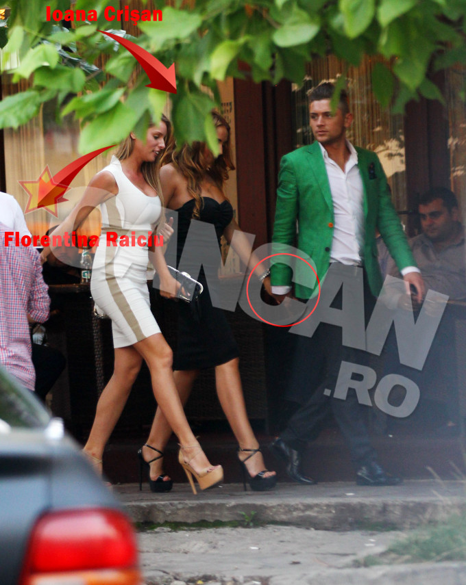 Vara trecuta, Costin a fost surprins de paparazzi CANCAN.ro alaturi de Florentina Raiciu si Ioana Crisan, intr-un club din Capitala
