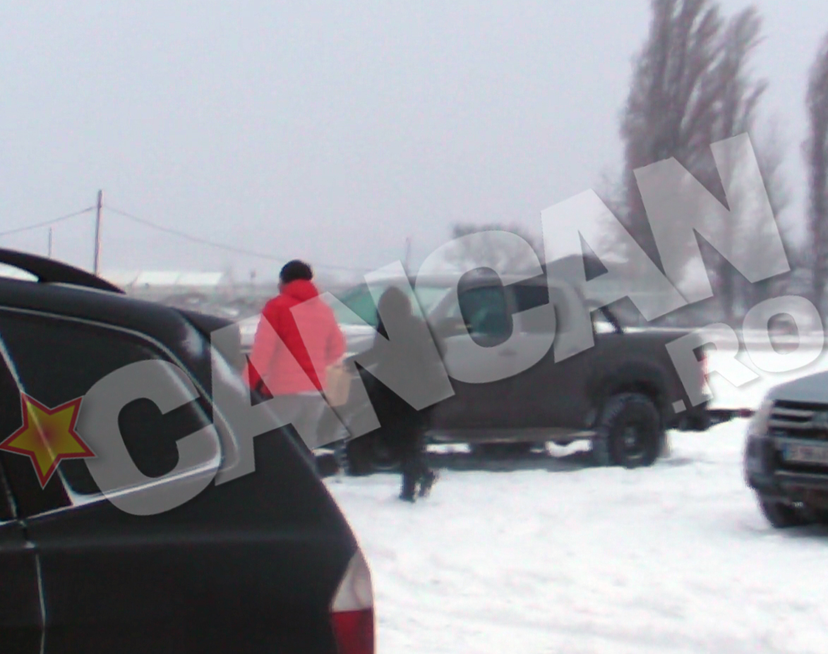 Mihai nu s-a indepartat nicio clipa de sotia sa insarcinata, mai ales dupa ce a vazut ce aspru e vantul