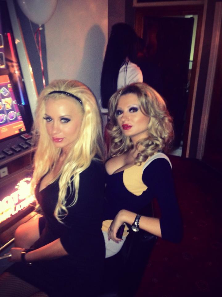 Denisa si Simona sunt cele mai bune prietene