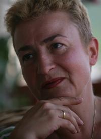 Doina Caragiu s-a luptat pe avere cu sotia tatalui sau